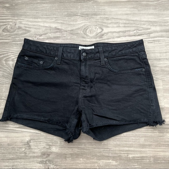 Quinn Mid-Rise Girlfriend Cutoff Shorts - Picture 2 of 5